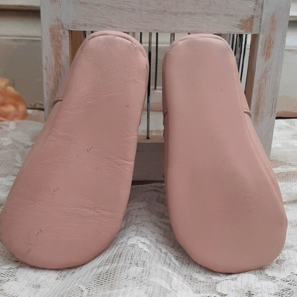 Pink bow baby shoes Buckle my Shoe - Picture 4 of 11